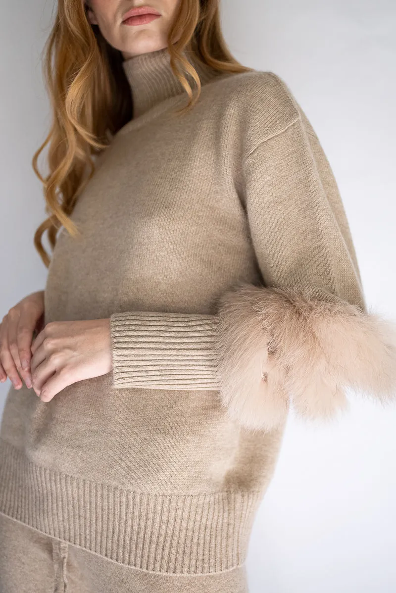 Belgravia Cashmere Sweater With Fur Detail - Beige