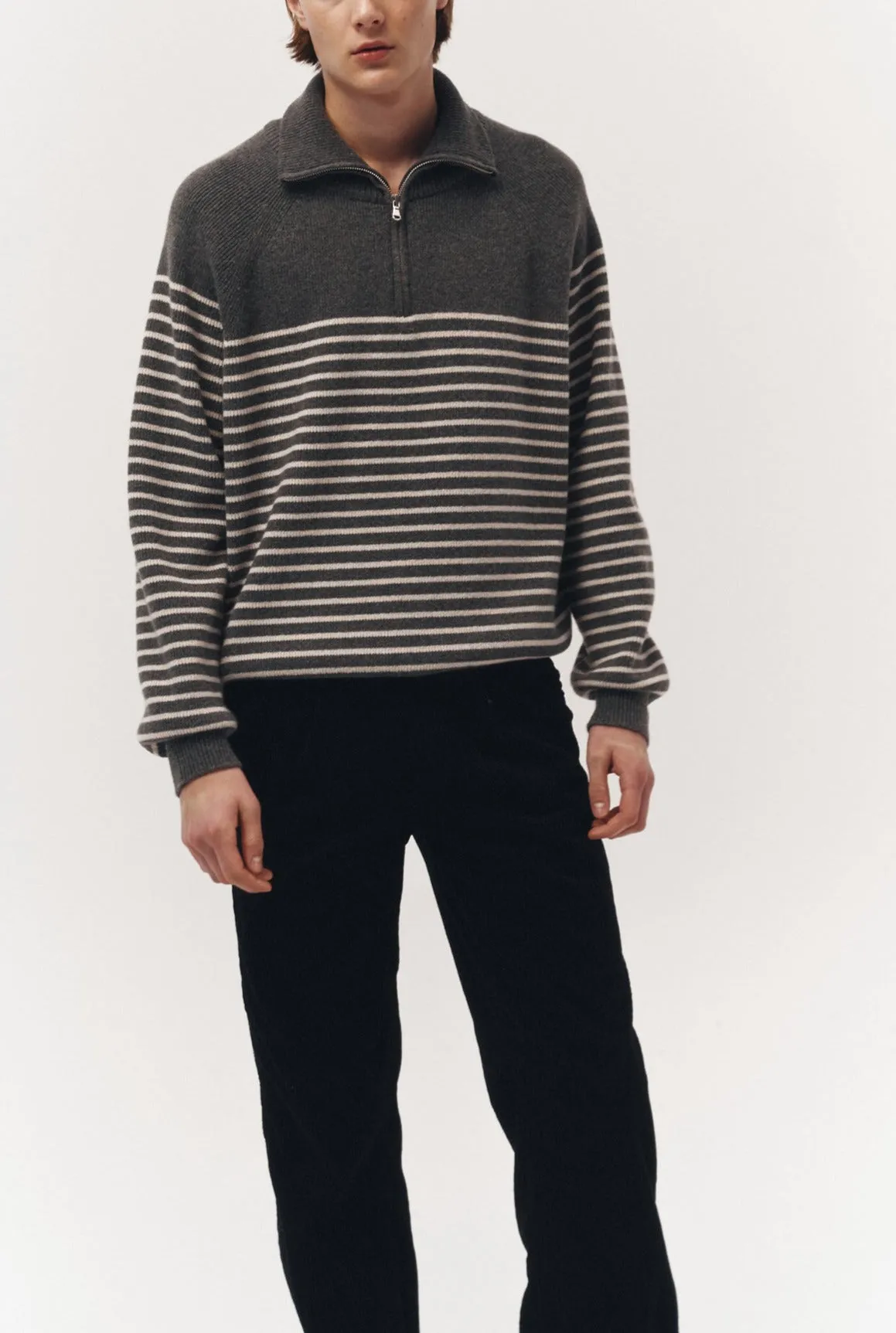 HALF ZIP-UP STRIPE KNIT