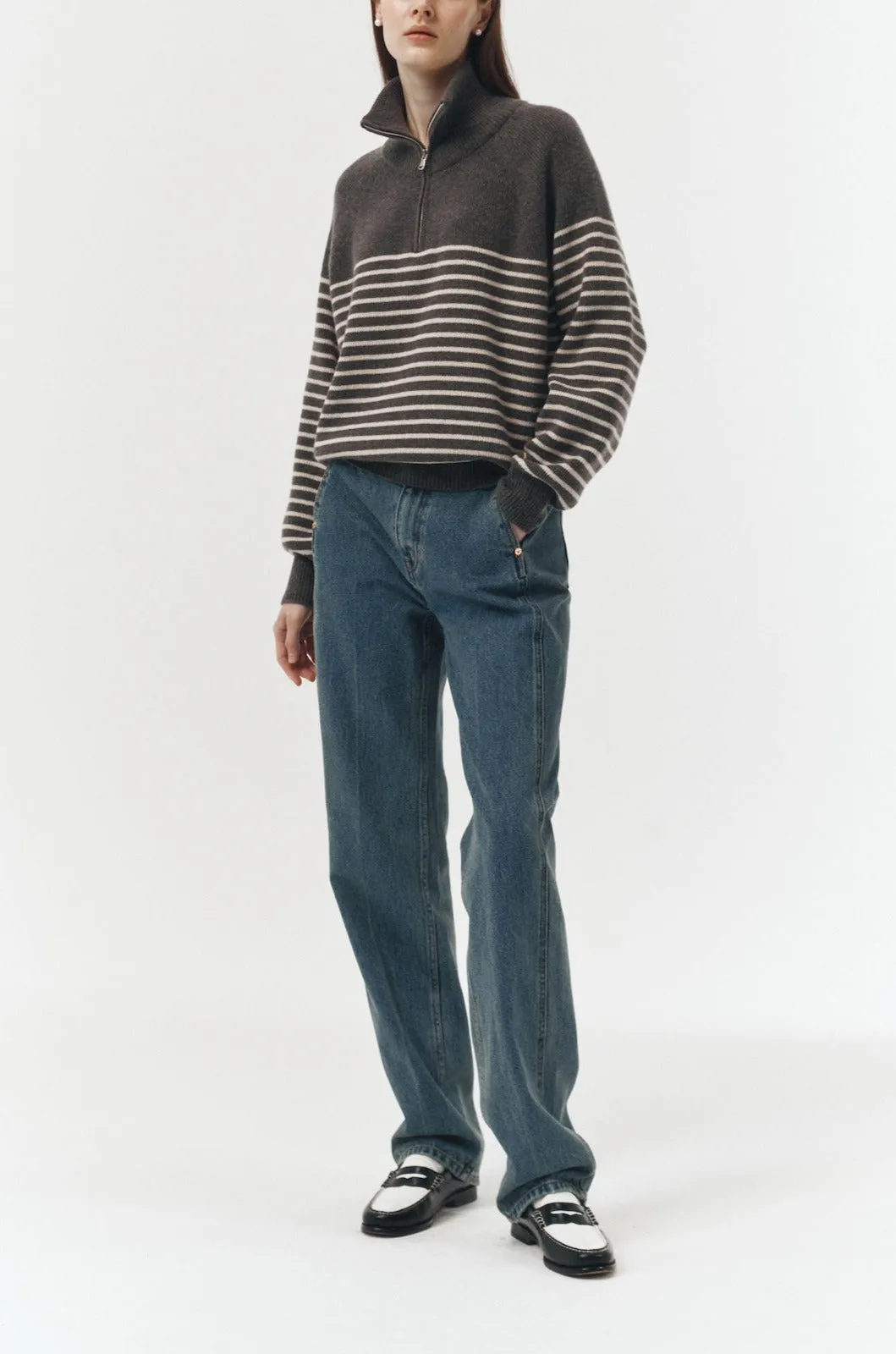 HALF ZIP-UP STRIPE KNIT