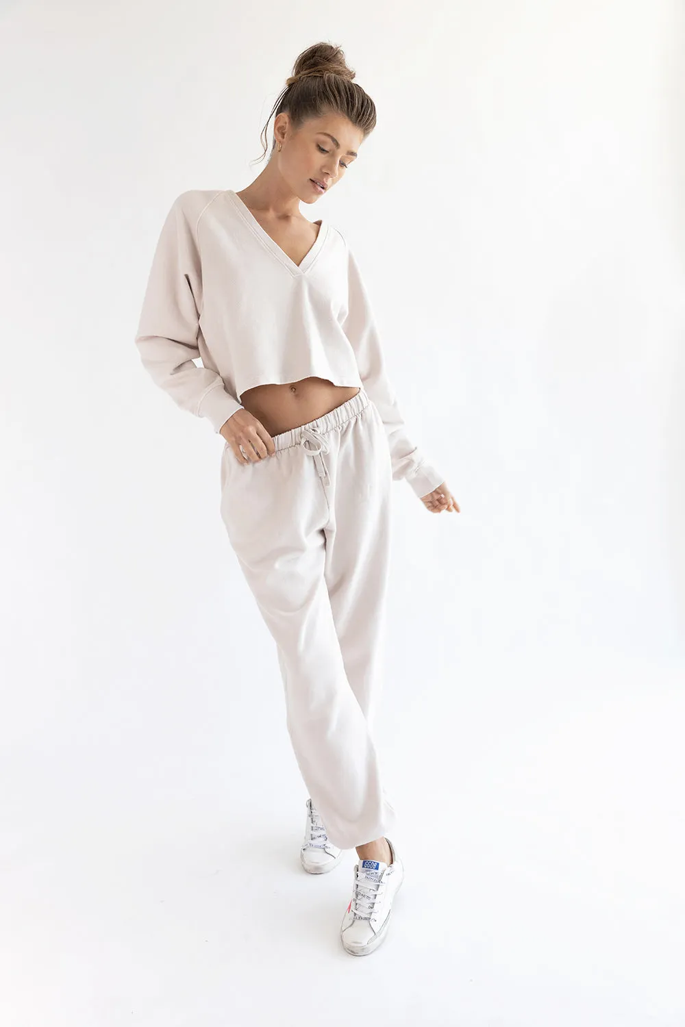 LA Sand V neck Pullover