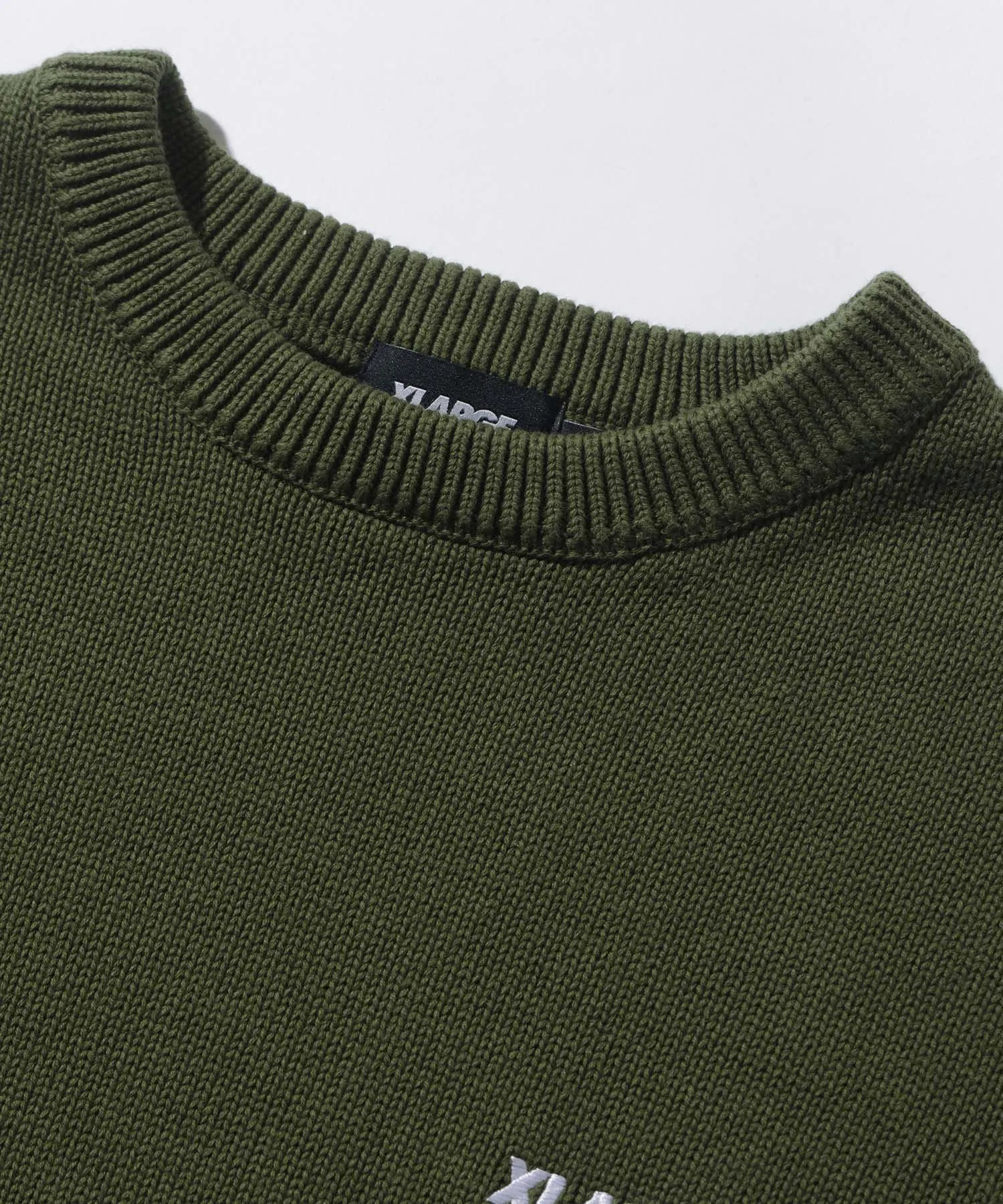 STANDARD LOGO CREWNECK KNIT