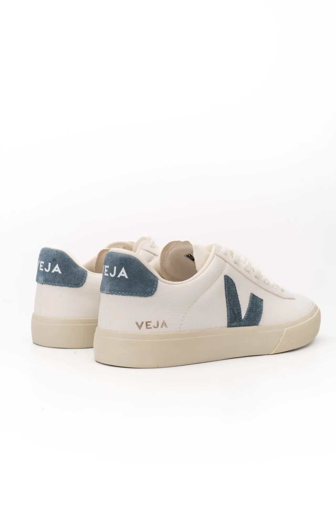 Veja Men’s Campo Chrome Free Leather Sneaker CP0503121B Extra White California