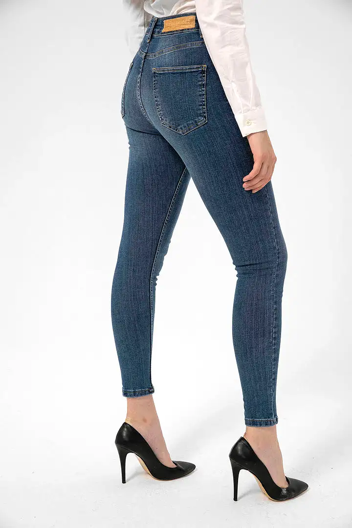 WOMEN SKINNY FIT DENIM